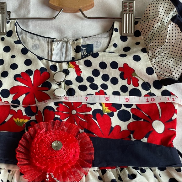 NWT Beautiful 1/2 Year Old Girls Floral Cotton Dress in Red, Blue and White. - Picture 11 of 16
